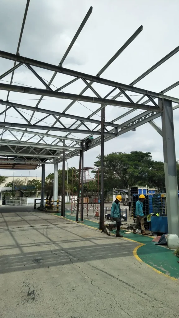 foto konstruksi rangka baja wf dan baja berat ciamis