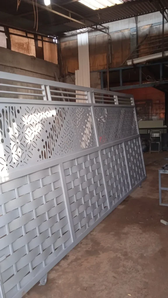 foto pagar besi cutting laser ornamen ciamis
