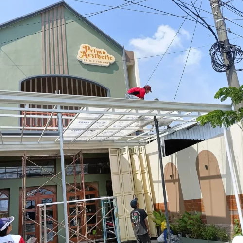 foto pemasangan rangka kanopi tempat usaha ciamis